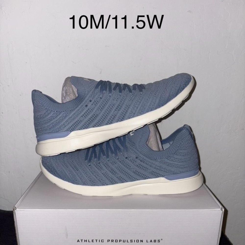 APL TechLoom Wave – Forged Blue/Ivory (Size 10M)